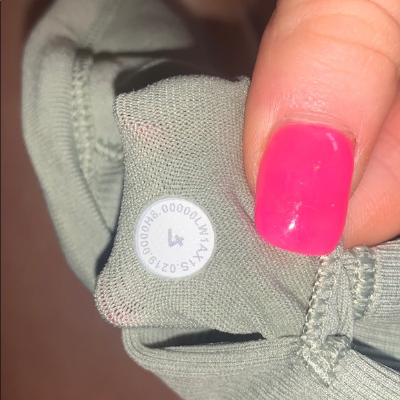 Light green Lulu Lemon Tank top - Picture 5 of 5